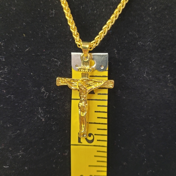 Crucifixion Cross Necklace Goldtone - Picture 3 of 7